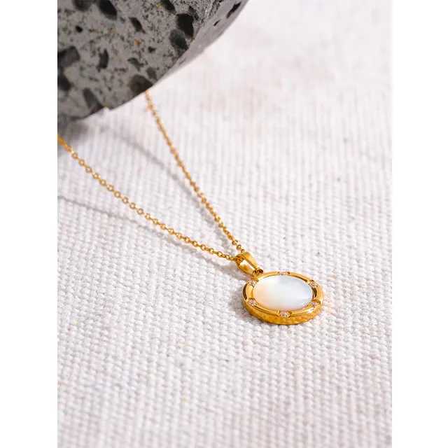Seashell studded Necklace
