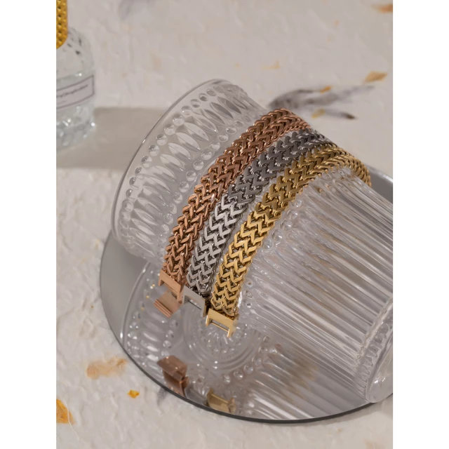 The Cosmopolitan Bracelet