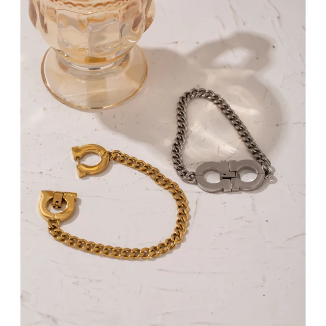 The Linked Bracelet