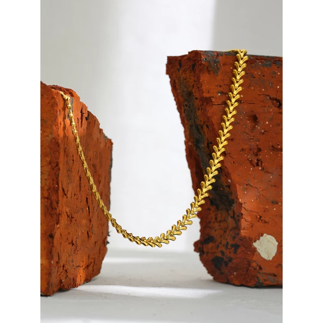 Regal Ferns chain necklace