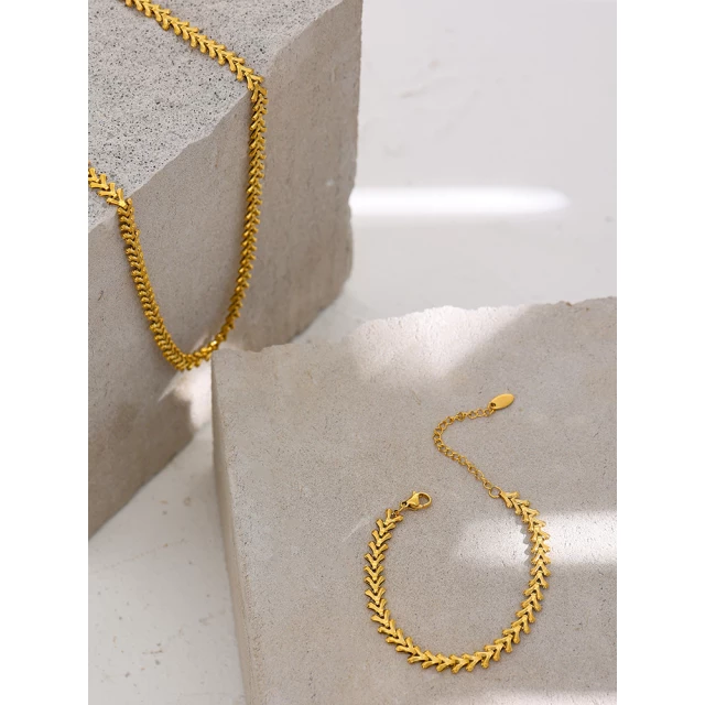 Regal Ferns chain necklace