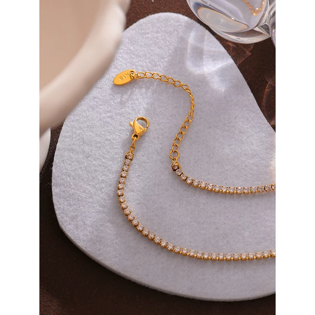 Dione Necklace