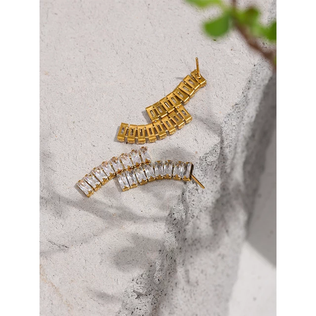 Polýchromo Dangle Earrings (Pink Zirconia)