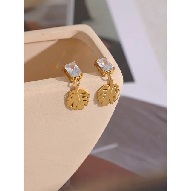 Lovelie Earrings (Emerald Green)
