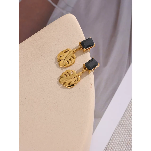Lovelie Earrings (Black Diamond)