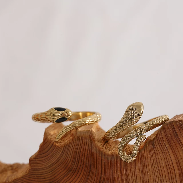 Medusa Ring