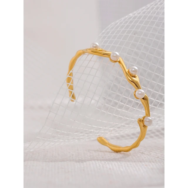 Suzette Bangle