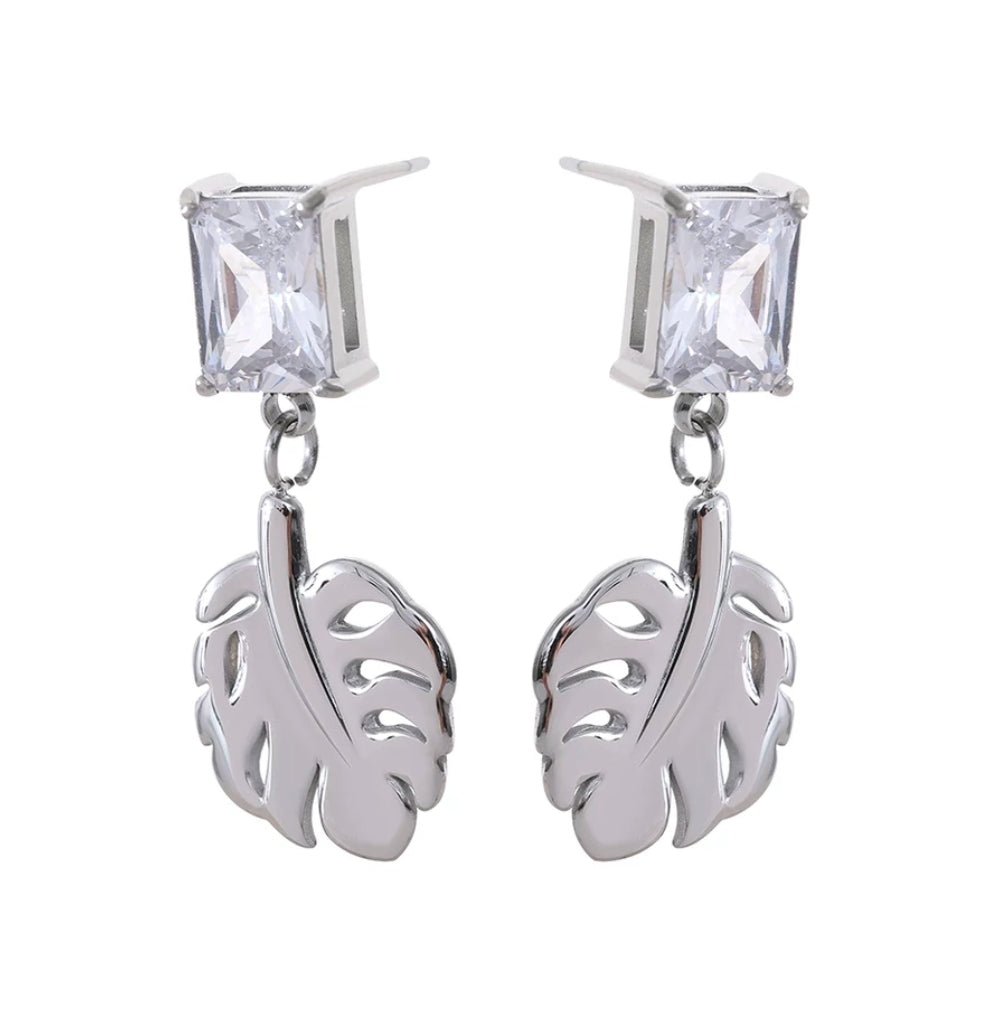 Lovelie Earrings (Emerald Green)