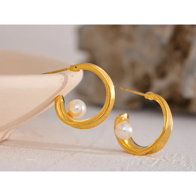 Chantal Hoops