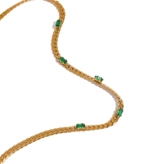 Omorose Necklace (Emerald Green)